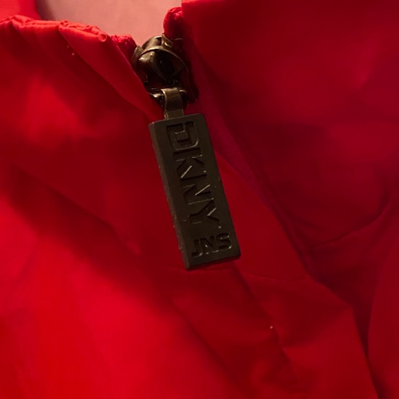 NWOT  Jeans Small Red 100% Nylon Windbreaker Jacket Coat - Picture 7 of 9